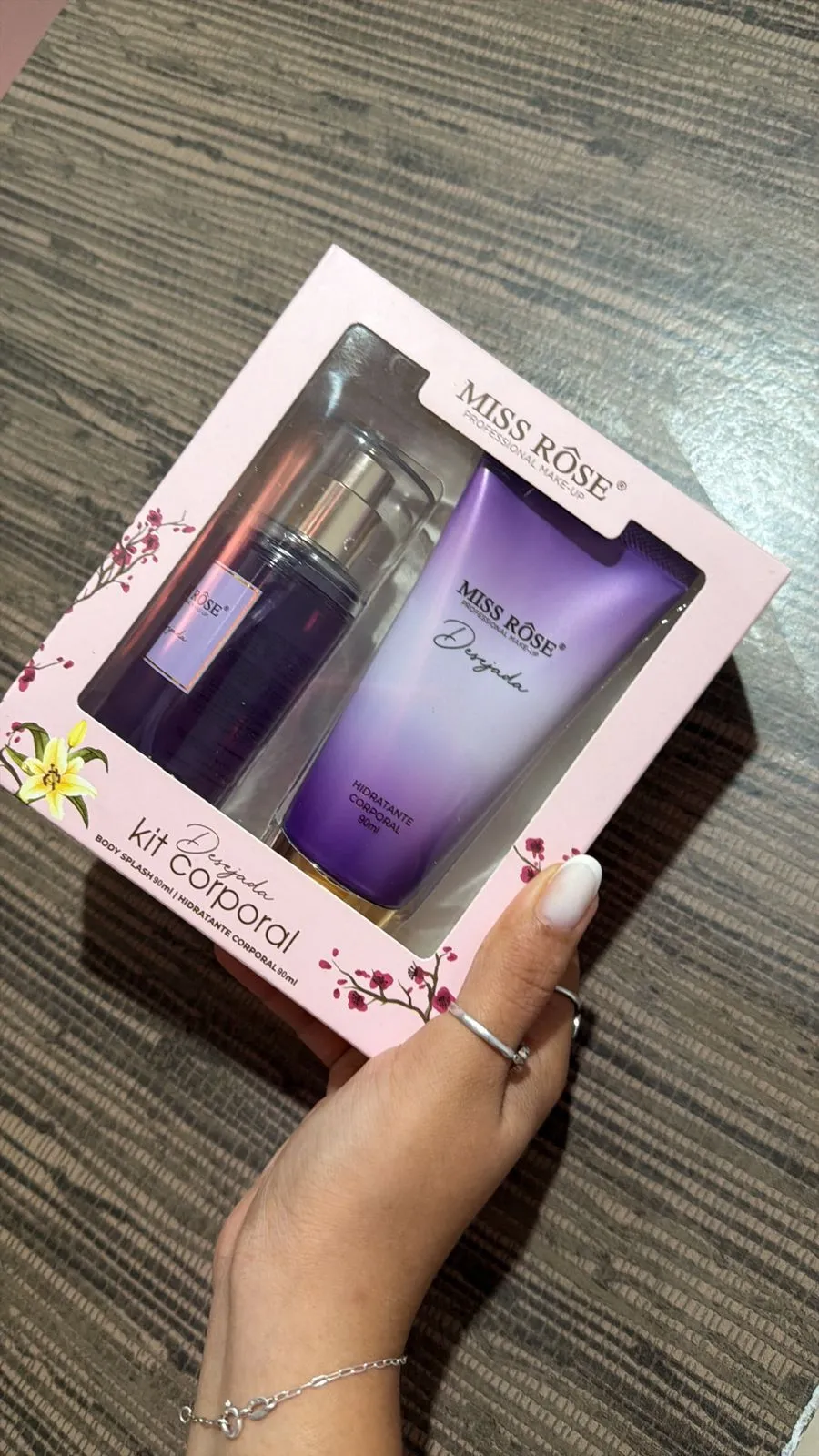 Kit Miss Rosé · Daydream — kit corporal