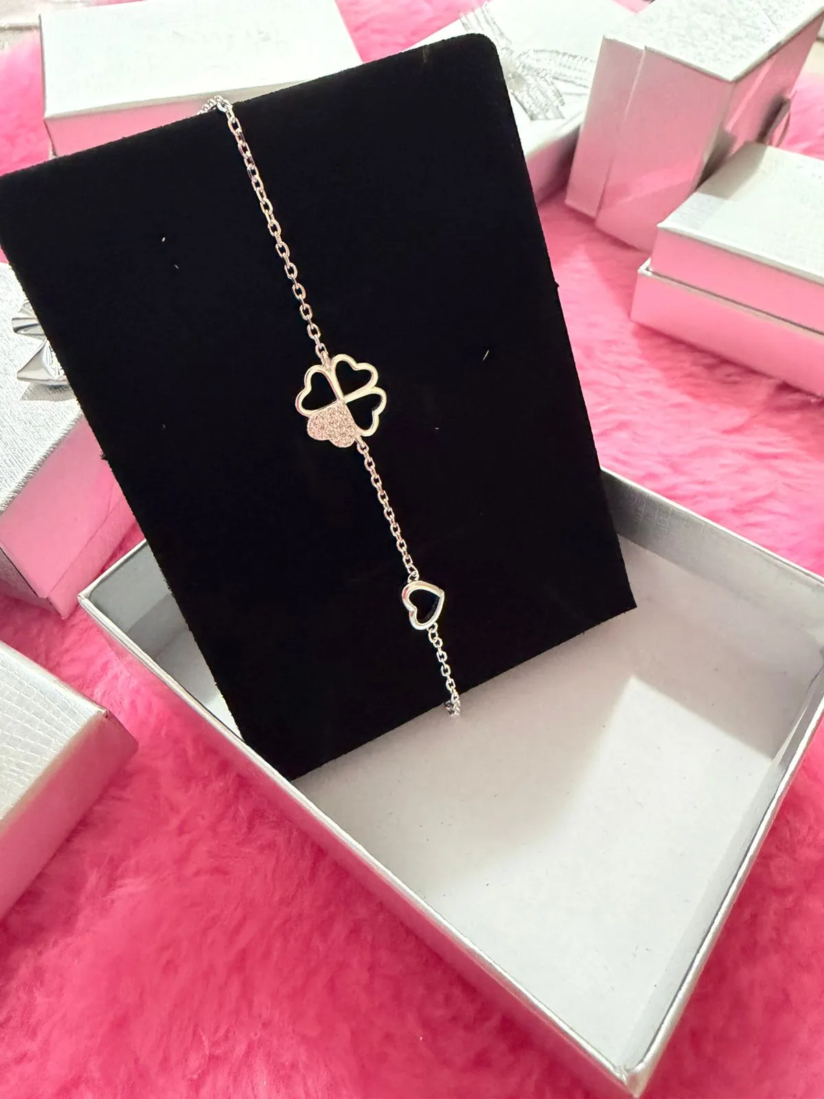 Pulseira Trevo & Corações — pulseira de prata